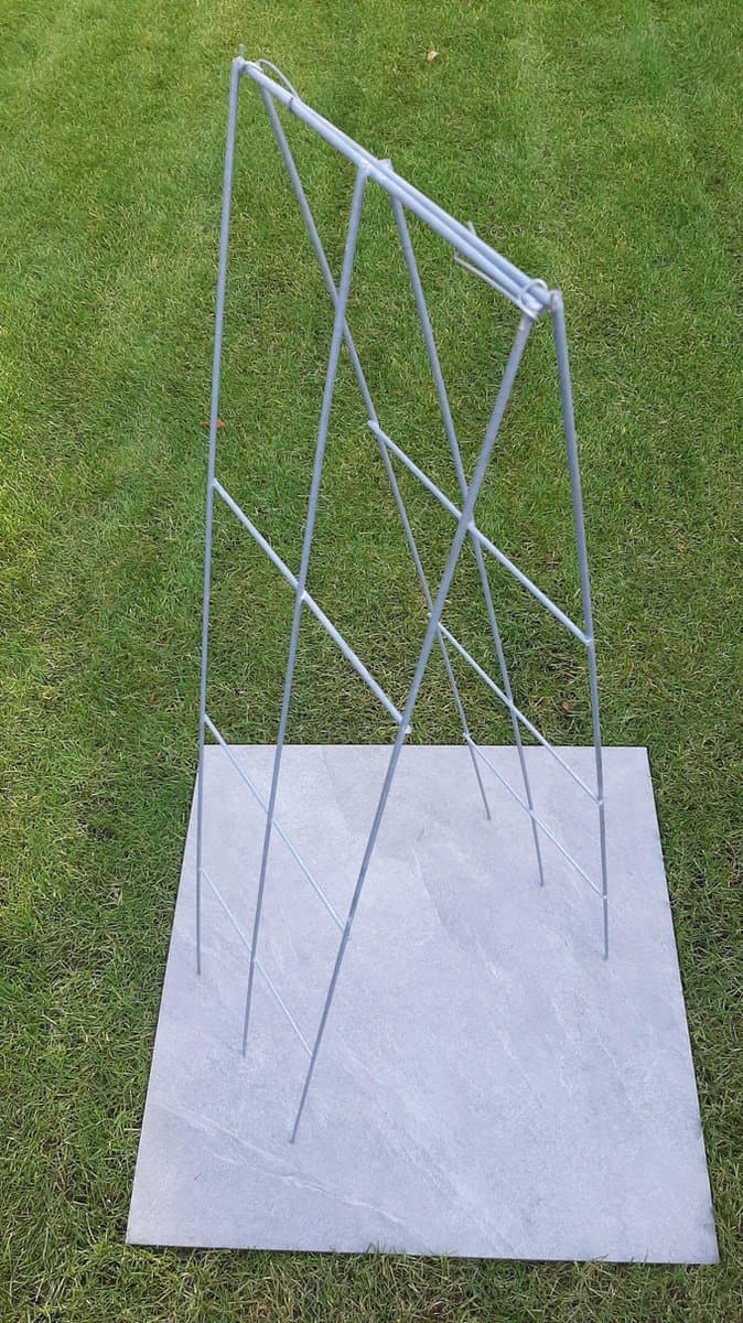 3 tomaten steun - Plant Support - plantenklimrek - Tuinklimrek - Plantenrek - Plantrek PUNT 976 mm lang met pootjes