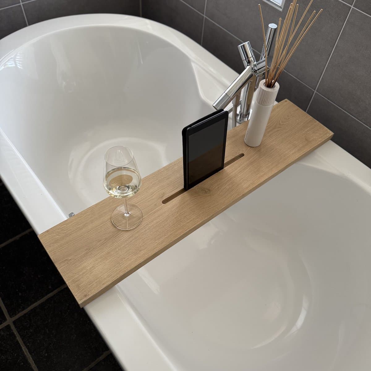 Maison DAM - Badplank eikenhout transparant matte lak - 75x20x3cm - Met Tablet uitsparing - Rubio Monocoat
