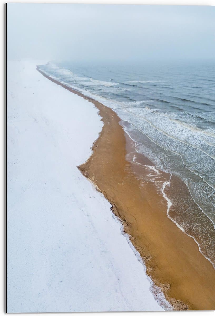 Dibond - Zee - Water - Strand - Zand - 50x75 cm Foto op Aluminium (Met Ophangsysteem)