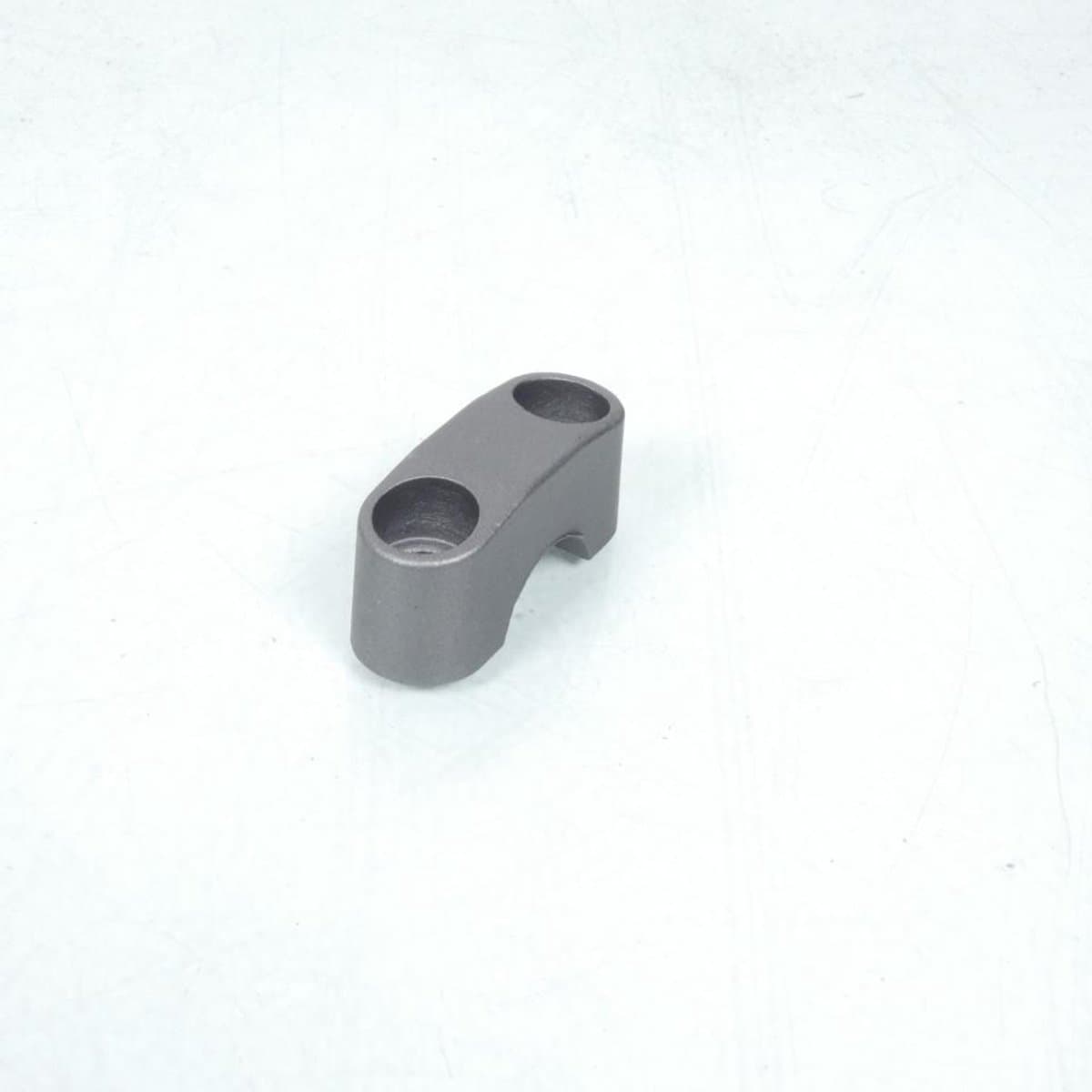 Pontet sup de guidon pour moto Beta 50 RR enduro 024.34.082.00.00 32mm Sup Neuf