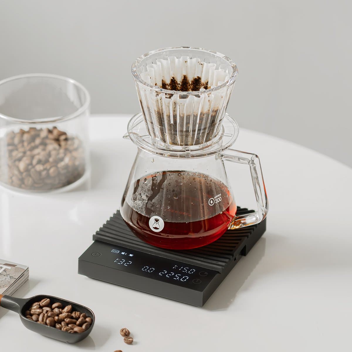TIMEMORE Koffiebalans Basic 3.0 met koffie-tot-waterverhouding/waterdoorstroomsnelheid/timerfunctie, Vrij schakelen tussen ounce/kg-eenheden, Digitale weegschaal voor espresso- en pour-overmodus, Zwart