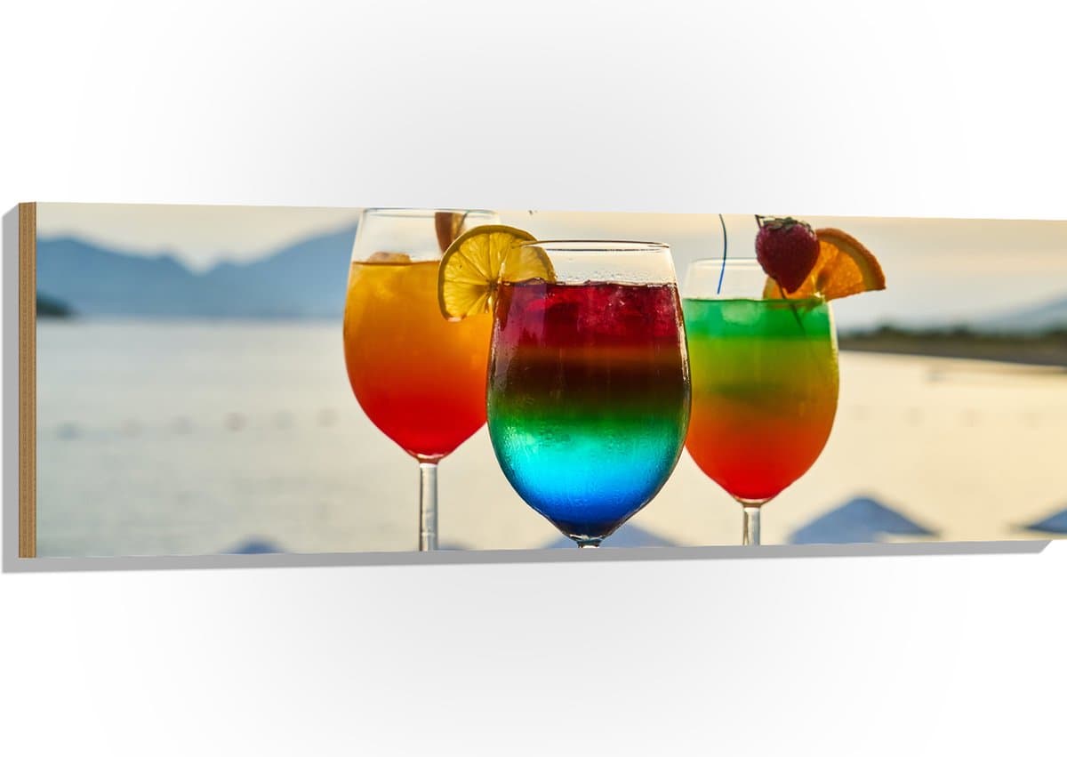 Hout - Kleurrijke Cocktails met Uitzicht op Zee - 120x40 cm - 9 mm dik - Foto op Hout (Met Ophangsysteem)