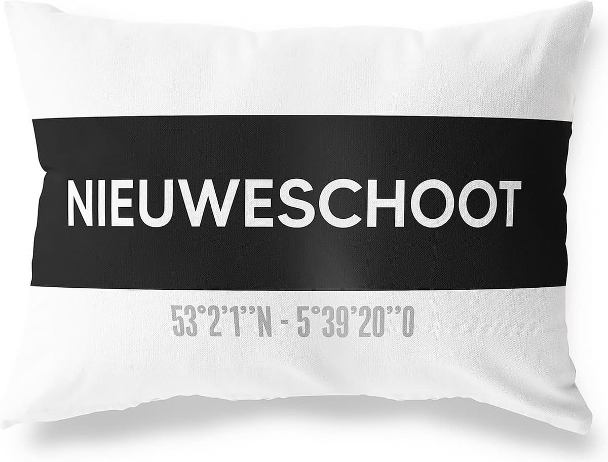 Tuinkussen NIEUWESCHOOT - FRIESLAND met coördinaten - Buitenkussen - Bootkussen - Weerbestendig - Jouw Plaats - Studio216 - Modern - Zwart-Wit - 50x30cm