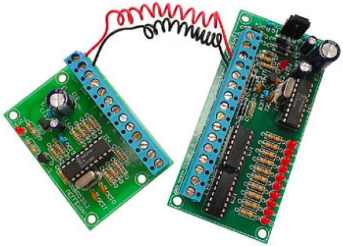 Afstandsbediening Set - 10 Kanaals Bediening - Apparaten Sturen - Microprocessor Gecontroleerd - 20 cm - Meerkleurig