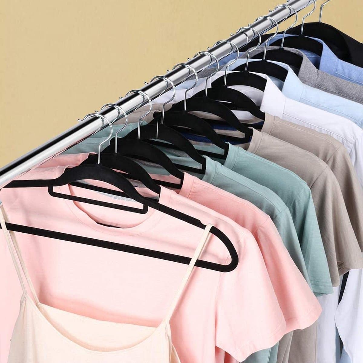 Kleerhangers met jashangers met antislip oppervlak, 40 stuks, met stropdashouder, 360 graden draaibare haak, zwart HM-YAHEE-510790