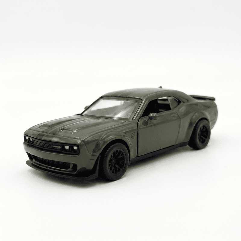 CCA 1:44 Dodge Challenger metalen modelauto – legergroen, met openslaande deuren, pull-back-actie, realistisch metalen model, verzamelobject, speelgoed voor kinderen, cadeau