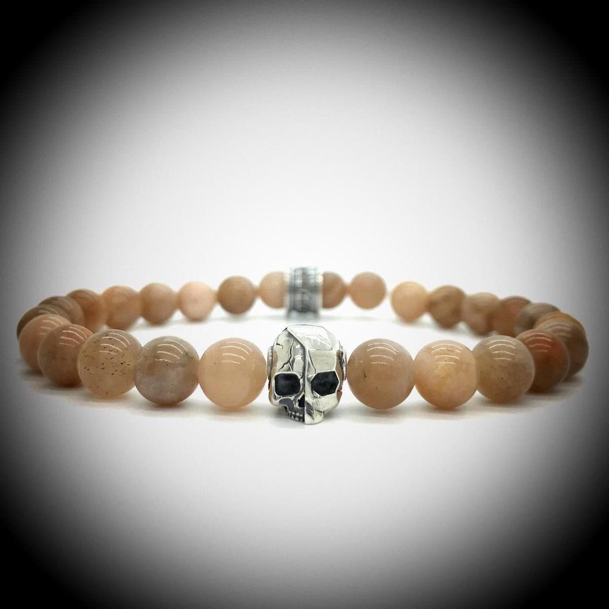 Natuursteen Armband met 925 Sterling Zilver Skull Bedel van 6.1gram Zilver , Handgemaakte Edelsteen Armband met 8mm (Perzik Maansteen) kralen .