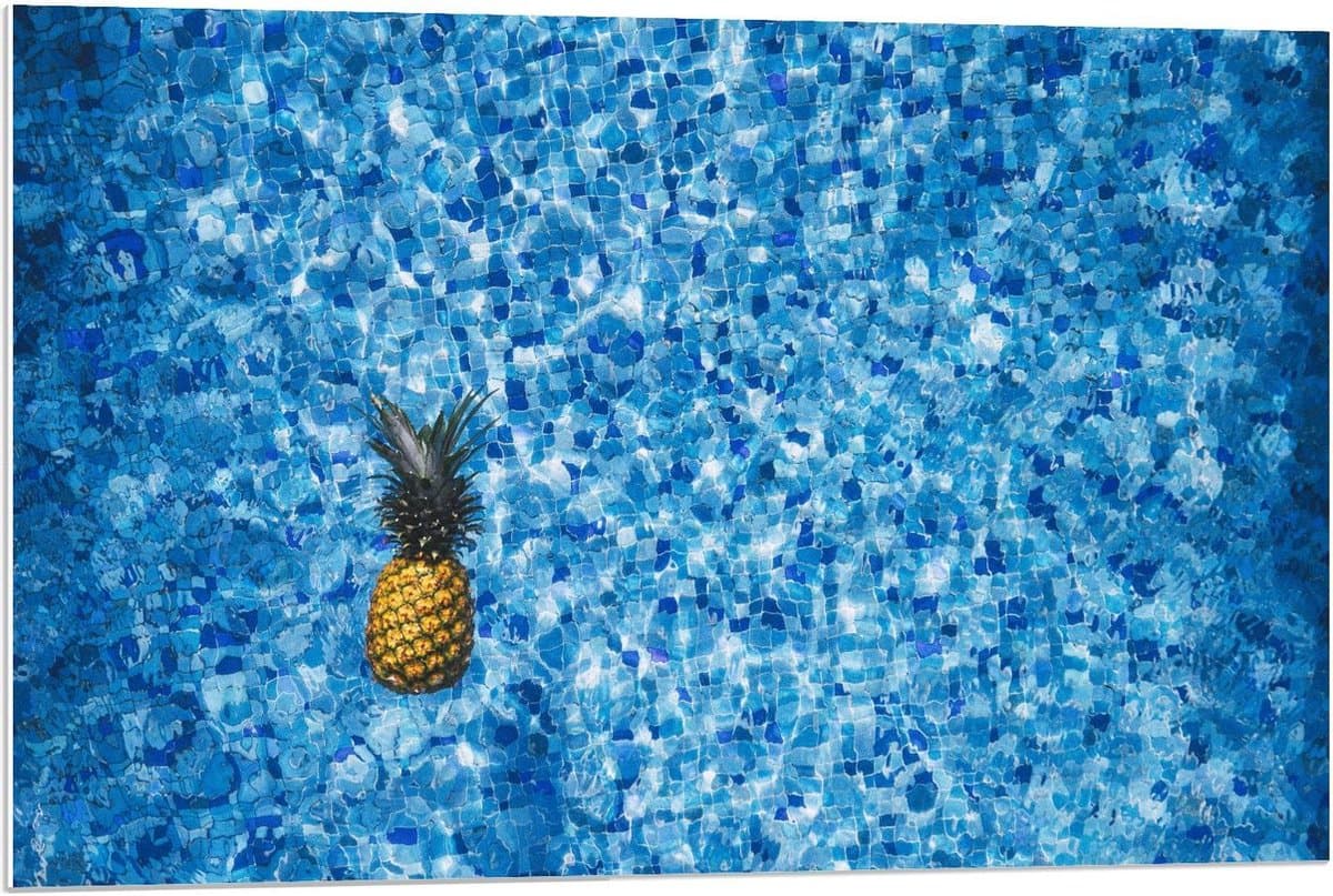 Forex - Verdwaalde Ananas in het Water - 90x60cm Foto op Forex