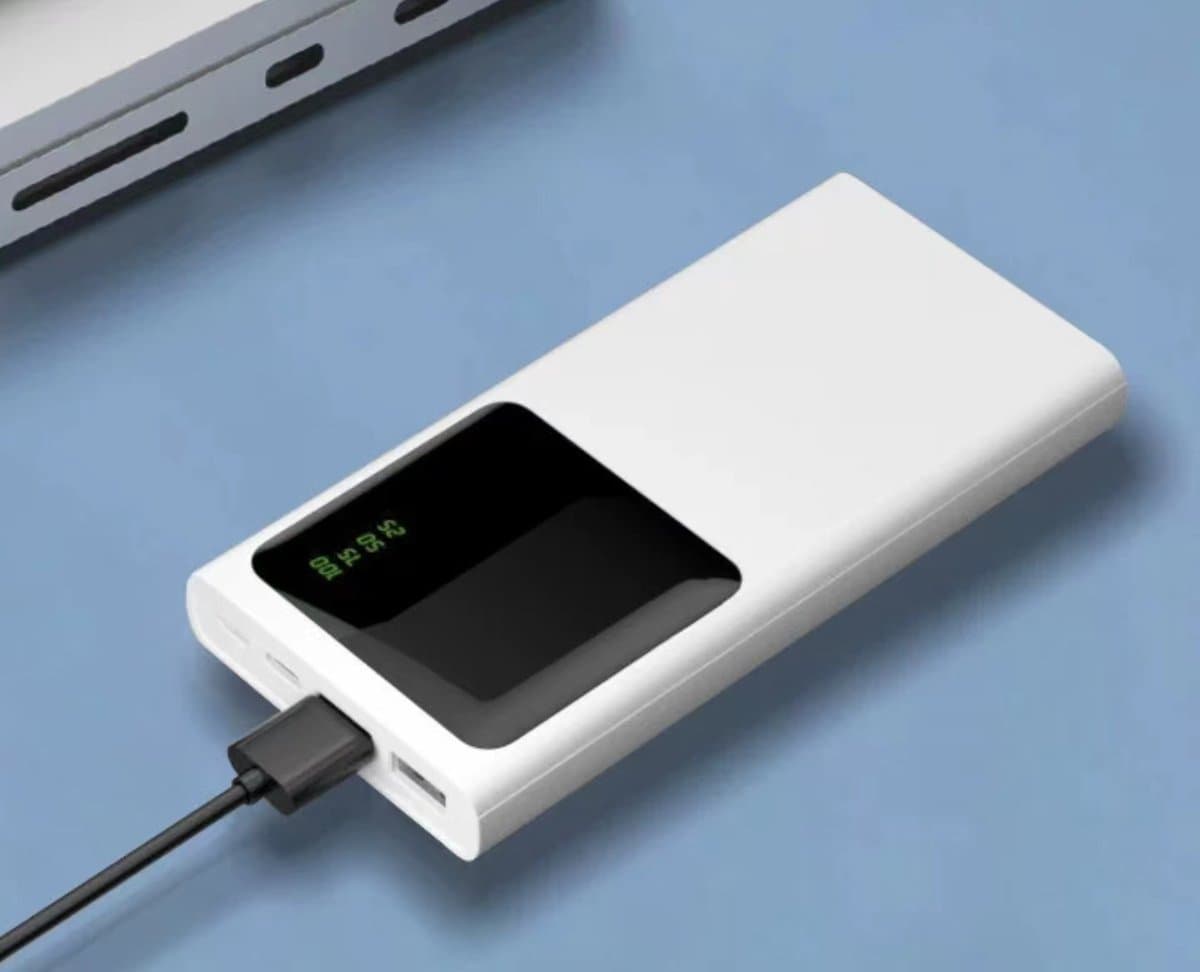 Pro-Care Excellent Quality® 4-in-1/10000mAh Power Core Fushion PowerBank - USB lader 4 poorten - LED Screen USBC lader - 2 USBA 3.0 - 1 USB C 1 Micro USB - 4 Keer sneller dan Conventionele PowerBanks - Met Extra Micro USB kabel - Wit