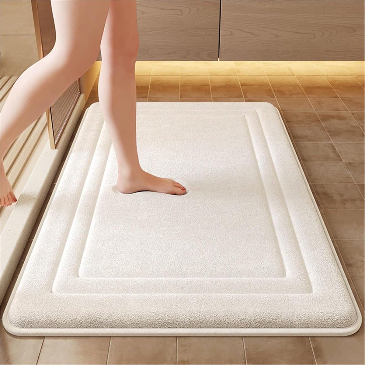 KZQ Badmat, ultrazachte badmat van traagschuim, sneldrogend en absorberend, geschikt voor badkamervloeren, badkuipen en douches, badkleed (wit, 50x80 cm)