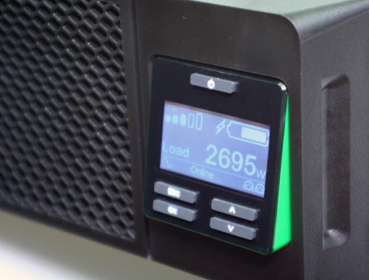 Online Uninterruptible Power Supply System UPS APC SRT2200RMXLI