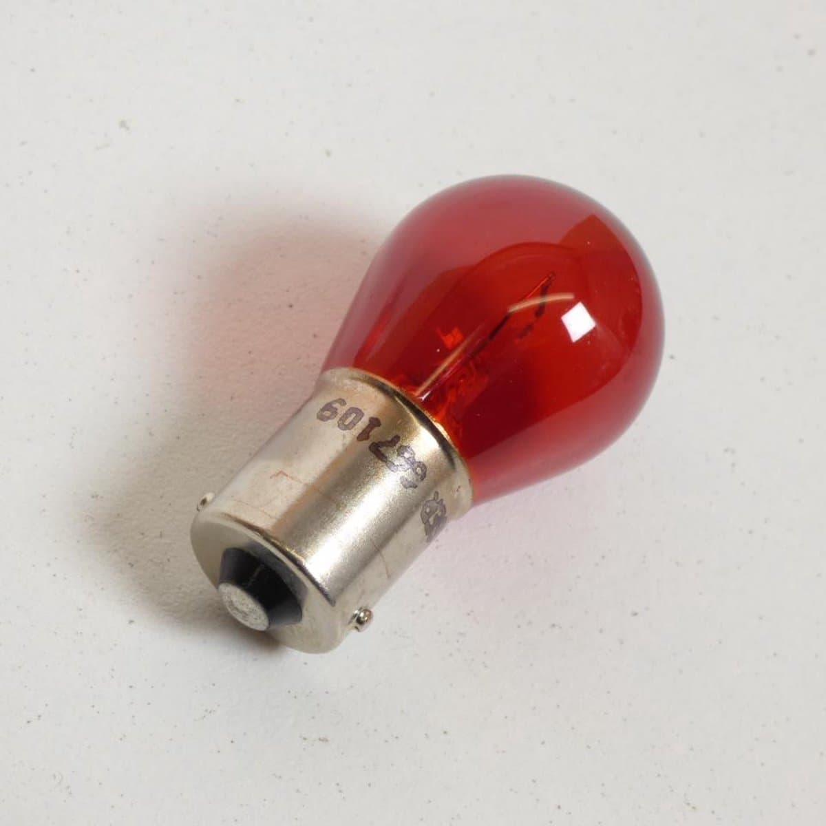 autolampje 667109 / ba15s rood nieuw