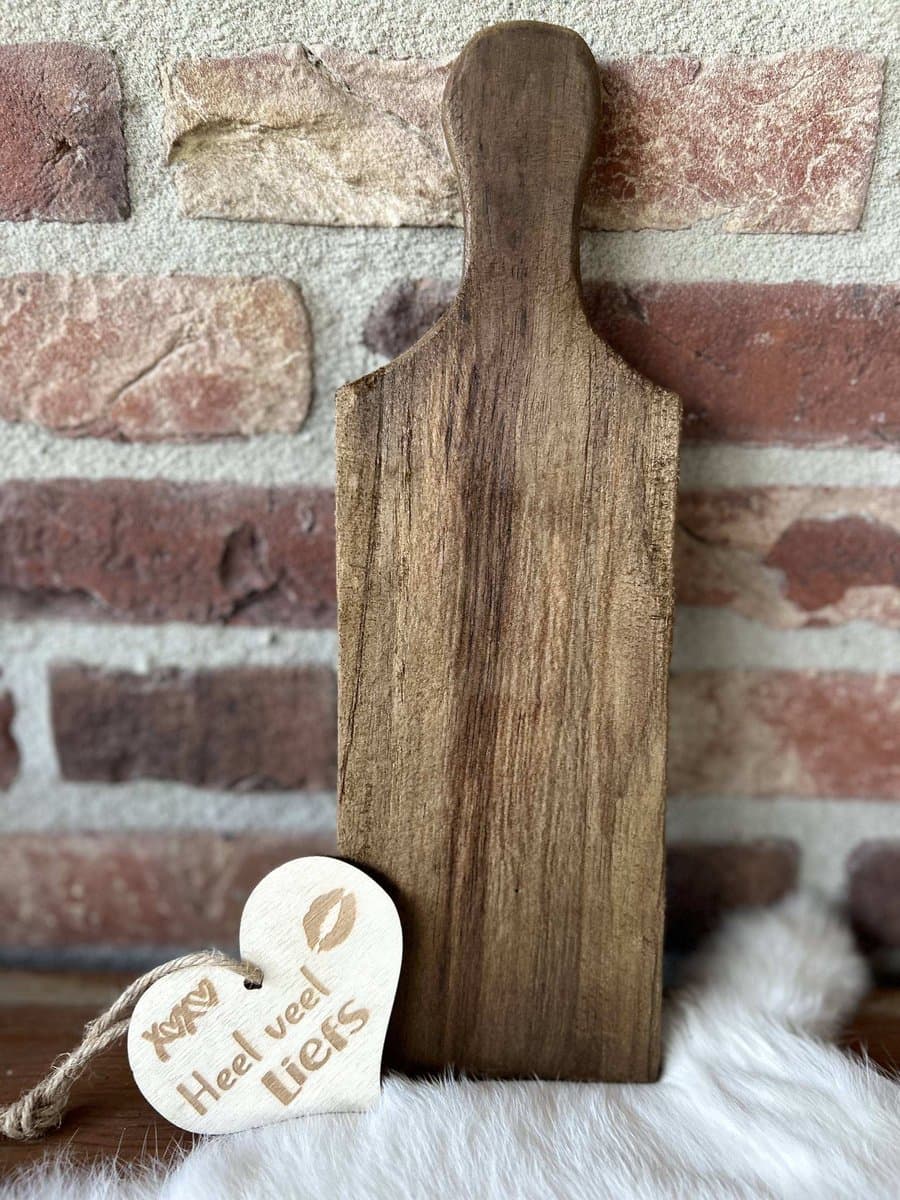 Creaties van hier – serveerplankje - 30x10 cm - verhoogplankjes - met houten hartje