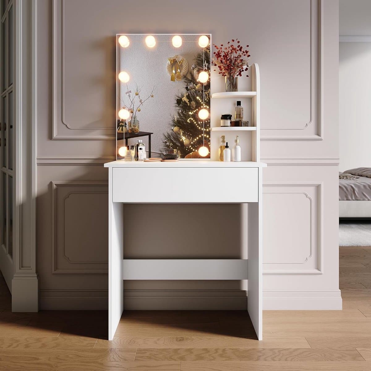 Novihome Luxe Make-uptafel met Spiegel, LED Verlichting, 3 Lades & Open Planken – Kaptafel met 3 Lichtmodi & 10 Helderheidsniveaus – Witte Houten Cosmeticatafel 70x40x140 cm – Moderne Slaapkamer Tafel – Novihome