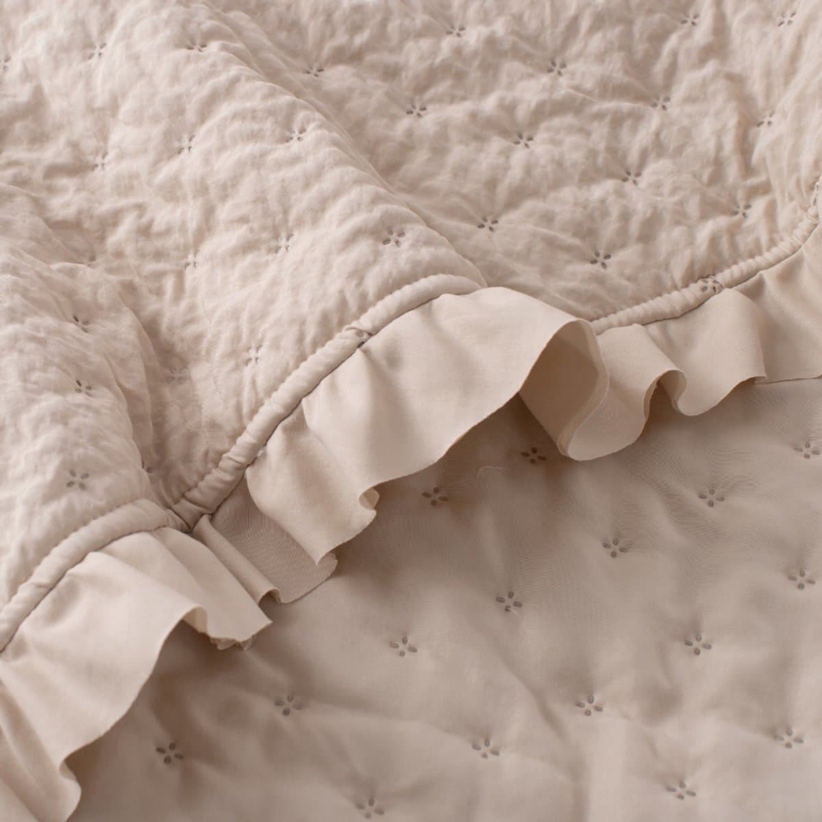 Gewatteerde Plaid Amour 240x260cm - Zacht Beige Microvezel