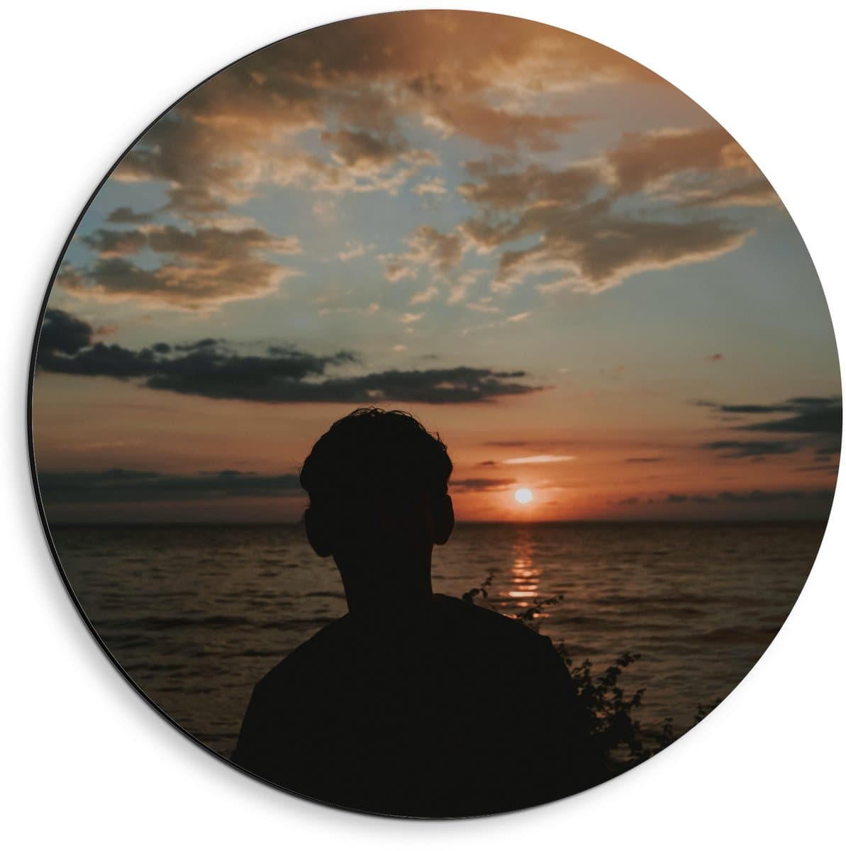Dibond Wandcirkel - Zakkende Zon in de Zee - 40x40cm Foto op Aluminium Wandcirkel (met ophangsysteem)