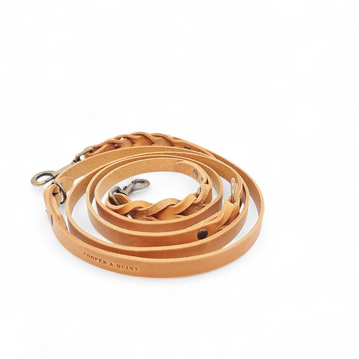 Cooper & Quint Twisted Switch Verstelbare Leren Hondenriem - Camel - 1.5cm - Oud Messing