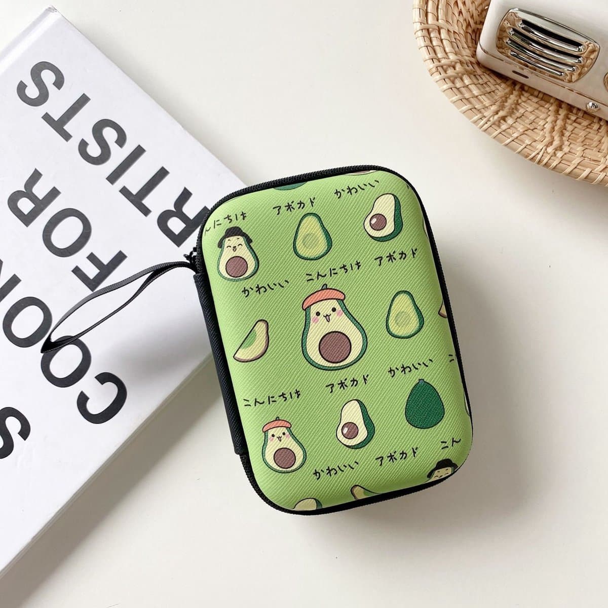 Oortjes Zipper Case – Avocado – Opbergtas met Rits – 9.5*13.5 cm – Oortjes zipper case – Avocado design – Opbergtas met rits – 9.5*13.5 cm – Beschermt en organiseert je oortjes – Compact en handig – reizen en dagelijks gebruik
