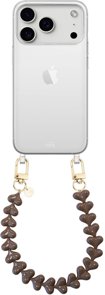 xoxo Wildhearts siliconen hoesje geschikt voor iPhone 17 Pro hoesje - Funky Hearts (Dark Brown) - Telefoonhoesje - Hoesje met koord - Bordeaux rood koord - kort telefoonkoord - Hartjes ketting - Transparant hoesje